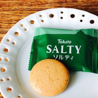 東ハト ソルティ 4種のナッツ