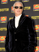 【音楽】ジミー・ペイジ税関で3時間足止めも笑顔で来日