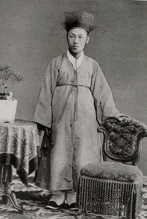 400 金玉均