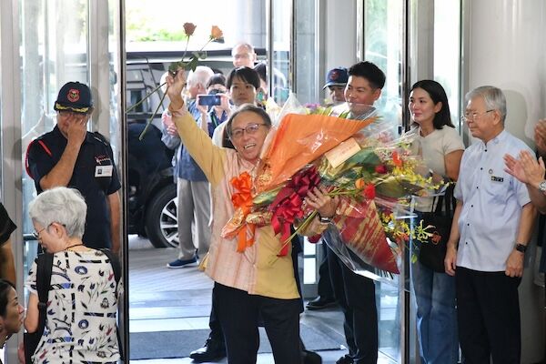 【カオス沖縄】デニー前知事にも殺害予告　石破前首相や共産党委員長の名を騙り へのコメント
