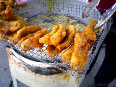 Pisang_goreng_in_a_basket (400x300)