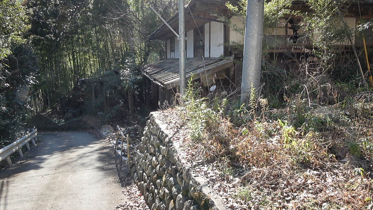 四次元廃屋 妹が投函する未来への手紙 仄暗いお散歩