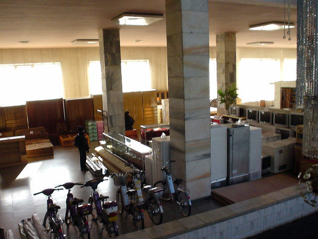 平壌第一百貨店 自転車