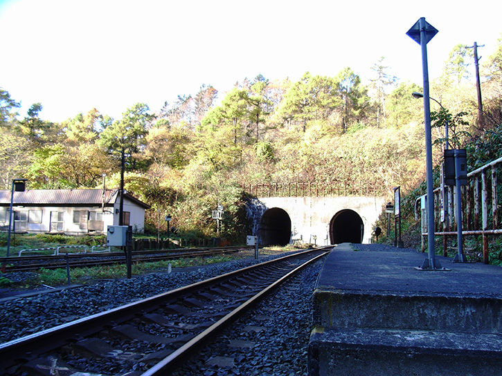 秘境駅 トンネル