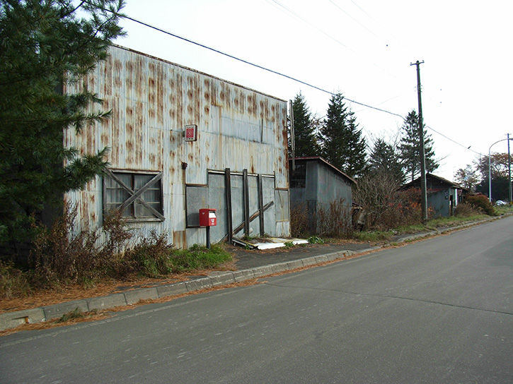 上厚内駅 駅前建物