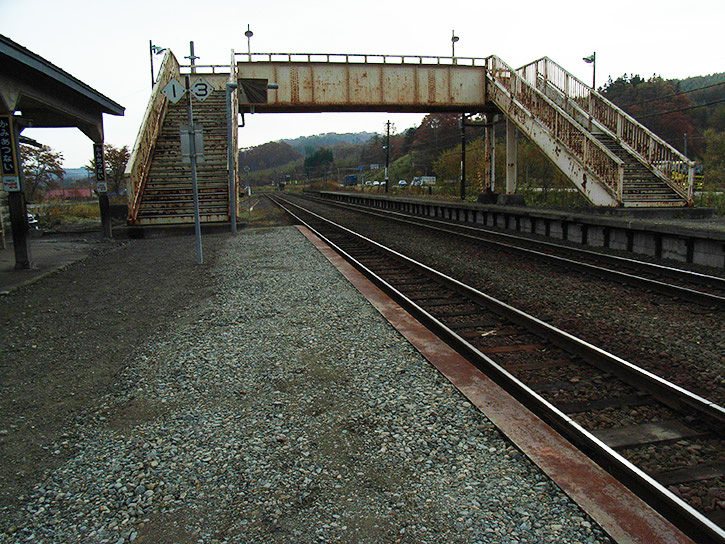 上厚内駅 歩道橋