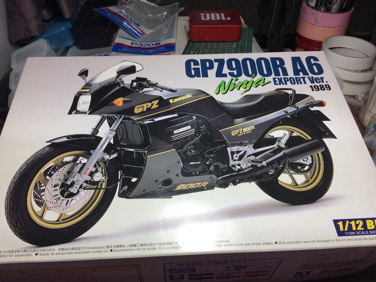 アオシマ 1/12 カワサキGPZ900R ニンジャ A6 輸出仕様 : 〜hontepetaの