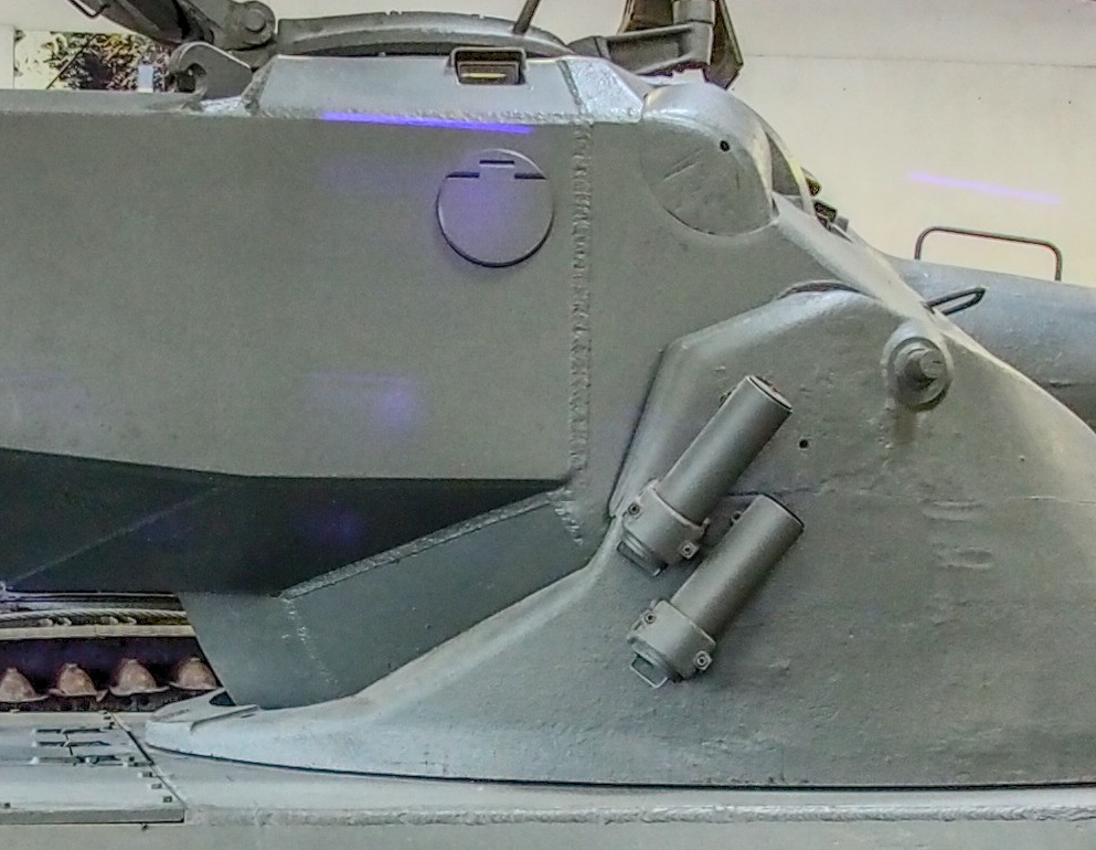 アミュージングホビー 1/35 フランス重戦車 AMX-50(B