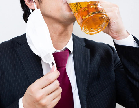 働かないで飲むワインは美味しいけど、なぜかビールって働かないと美味しく感じないわ