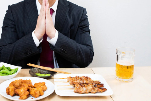 半世紀生きたけどなんで皆ビールなんて不味いもんｺﾞｸｺﾞｸ旨そうに飲むのか分からねぇ