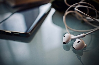 earphones-g9f6728231_640