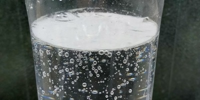 【衝撃】ジュースと酒やめて”水”だけにした結果 → 体に起きた変化がこれ