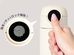 【警告】 小学生に『指紋認証付き水筒』が爆売れ → 理由がこれらしい…