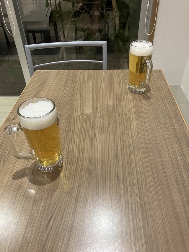 【画像】EカップJD彼女と飲みに来たｗｗｗw