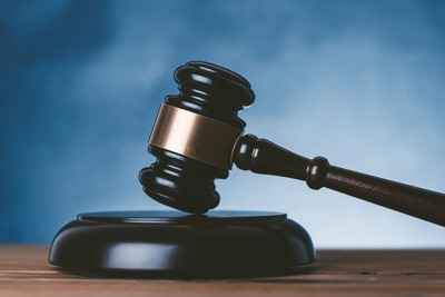 【速報】 裁判官をレビューできるサイト、大荒れ…
