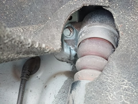 15960715183360
