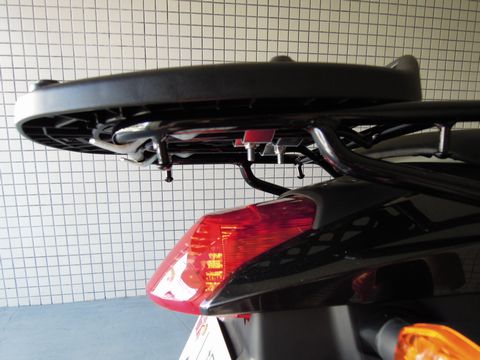 明日出来ることは 今日しない バイク Vtr250にキャリアとリアボックス装着 明日出来ることは 今日しない バイク Vtr250にキャリアとリアボックス装着