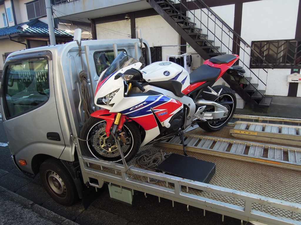 明日出来ることは 今日しない バイク 売却 さよならcbr1000rr Cbr1000rr