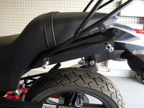 明日出来ることは 今日しない バイク Vtr250にキャリアとリアボックス装着 明日出来ることは 今日しない バイク Vtr250にキャリアとリアボックス装着