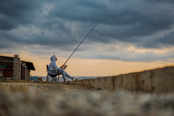 fisherman-8243131_1280