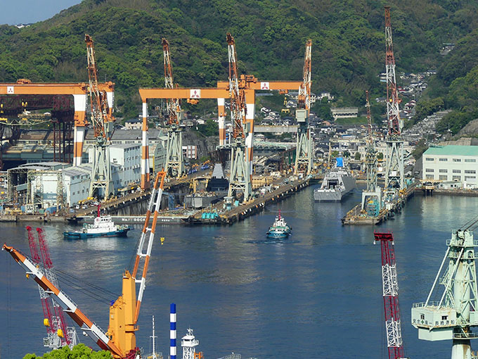 新長崎遠めがね 護衛艦 もがみ ドックを出ました 新長崎遠めがね 護衛艦 もがみ ドックを出ました