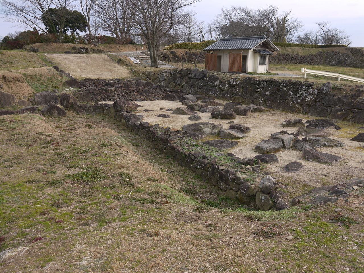 年表でみる日本の城郭
原城(肥前)(天草四郎ら一揆勢3万7千人が籠った)
コメント 星野遊呆