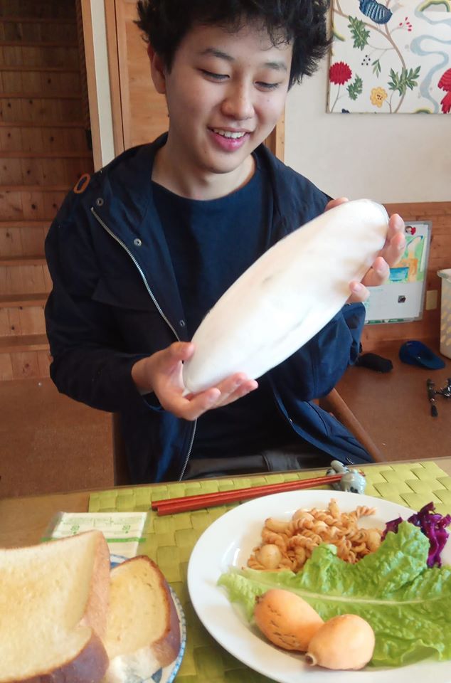 細川家の屋久島ライフ 留学生とコブシメ