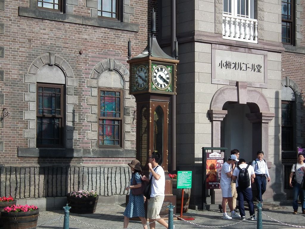 ドライブ観光ガイド 北海道 小樽 メルヘン交差点の蒸気時計