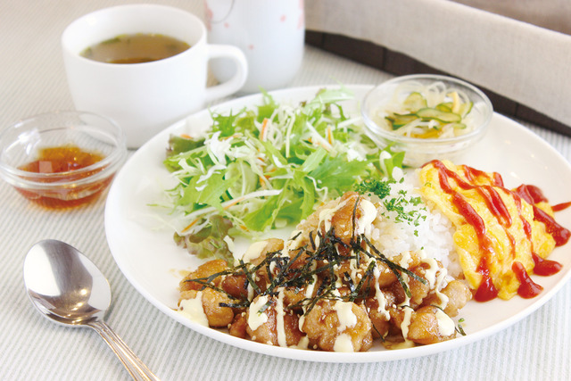 23262_お茶deちっちゃ_P07