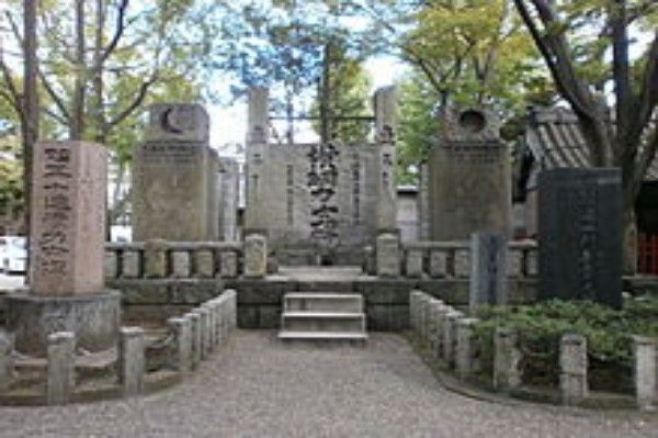 220px-Yokoduna-tomiokahachiman-600x399