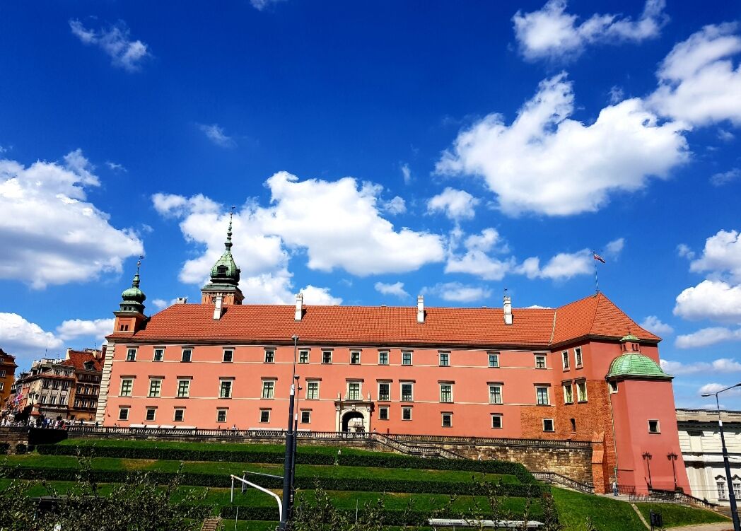 ポーランド 旧市街地 を歩く Inワルシャワ 夏の家族旅行 ドイツでホッと一息 ポーランド 旧市街地 を歩く Inワルシャワ 夏の家族旅行 ドイツでホッと一息