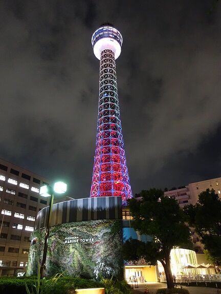 横浜港のシンボル横浜マリンタワーが9月1日、3年間ぶりにリニューアルオープンした