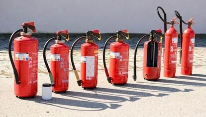 fire-extinguisher-712975_640