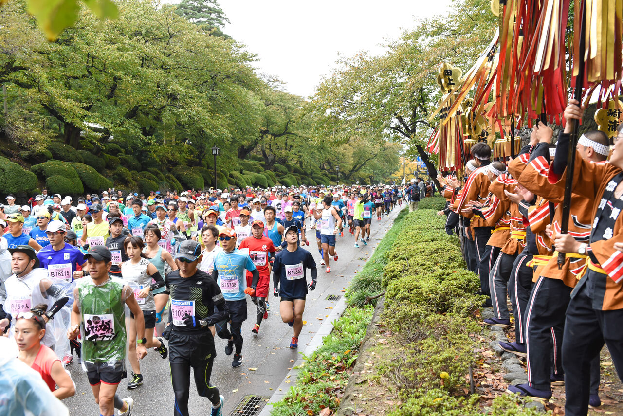 金沢マラソンのランナー募集、初日は３６９４人　４年ぶり国外枠、６２０人応募