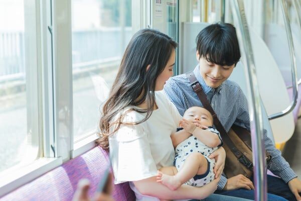【不安】『電車内・赤ちゃん連れママの心境』