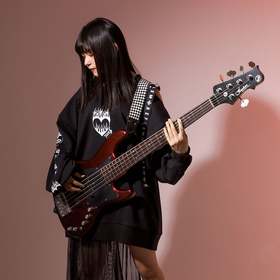 超絶可愛いベーシスト Fami 邦rockyou