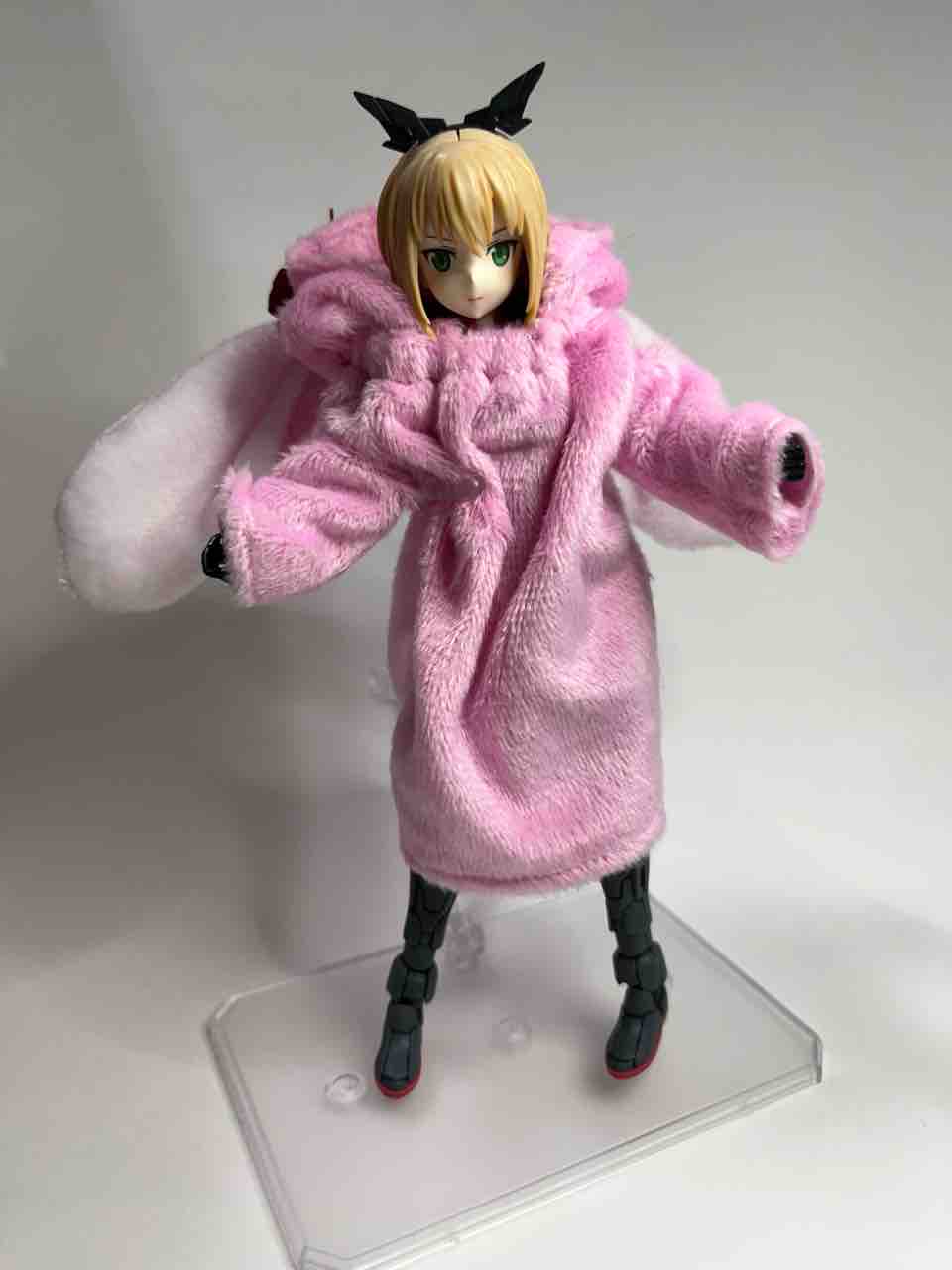 100均】ダイソー、エリーちゃんシリーズのお洋服（ウサギパーカー