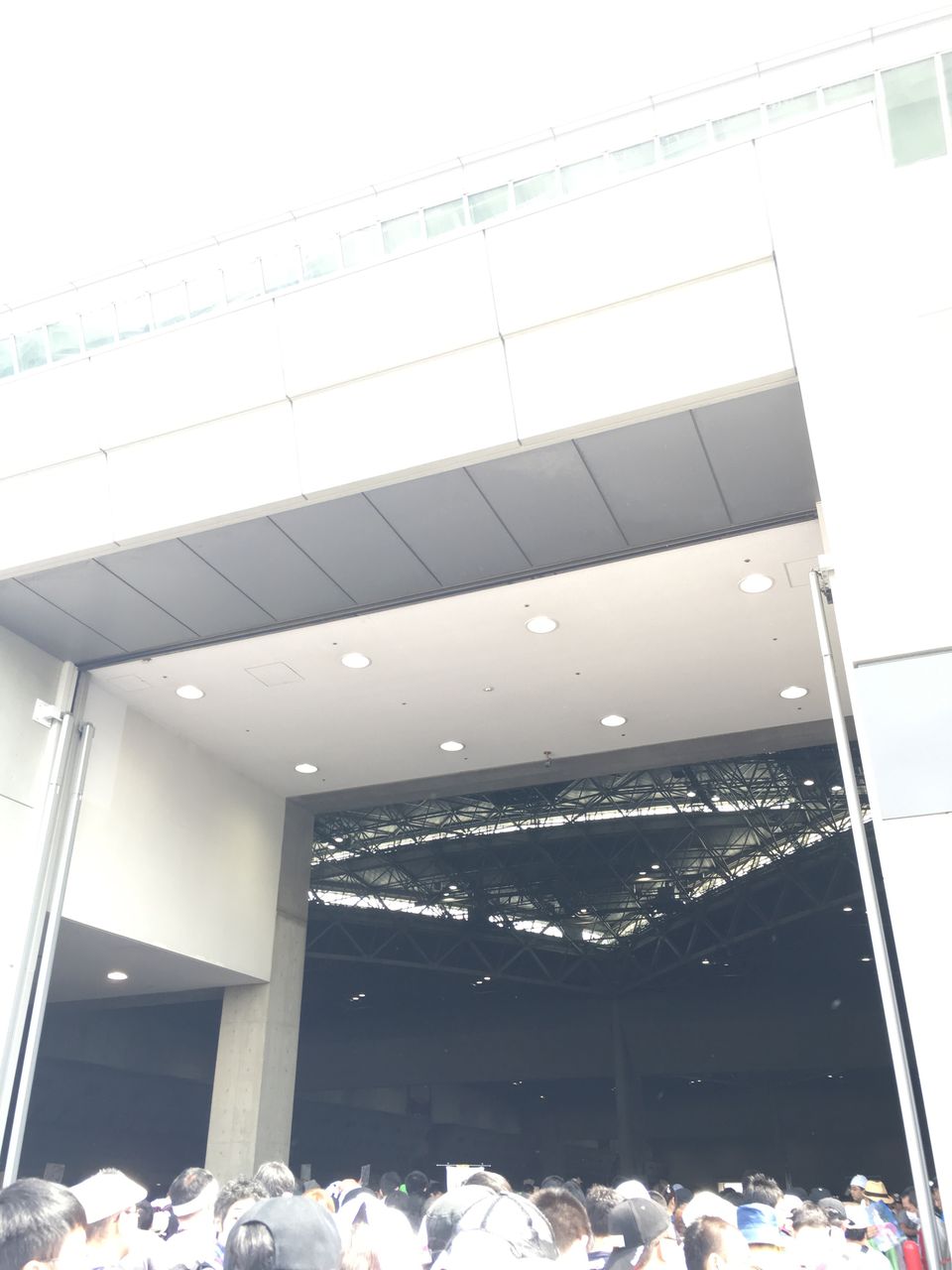 コミケc90 東待機列 ３日目 ホタルノヒカリ