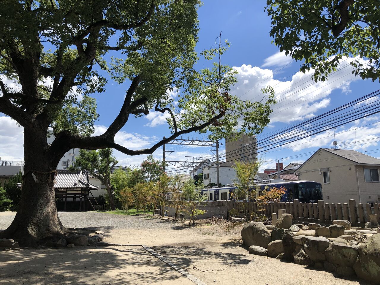 ３３２ 止止呂支比売命神社 大阪府大阪市 神社と寺と交通安全ステッカー