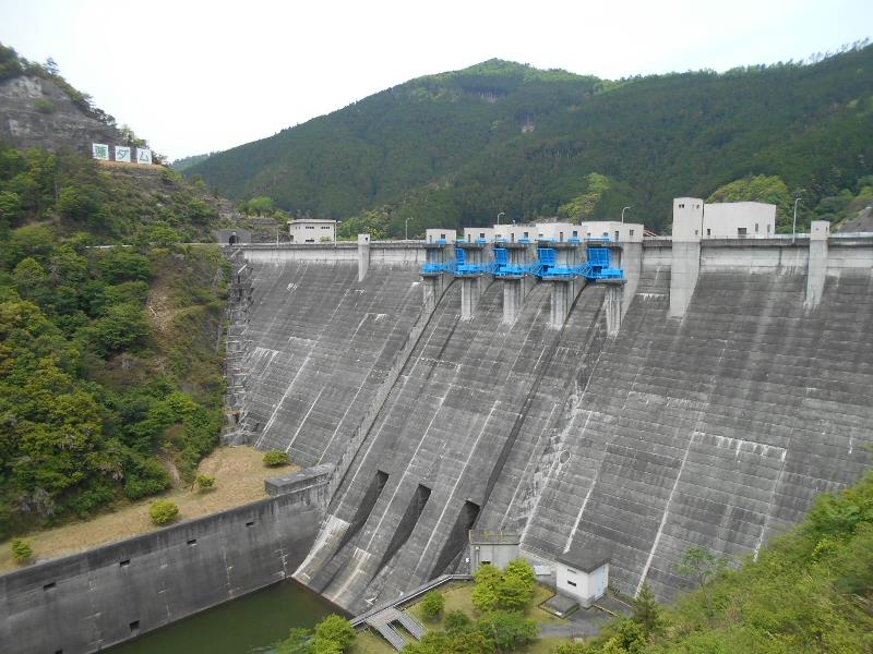 松坂市 蓮ダムにてダムカード 帰路でラーツー Ryokutyaの山行備忘録