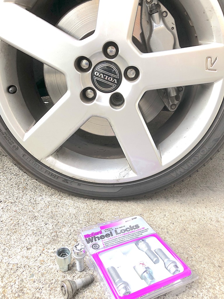 ボルボ 純正ホイールロックボルト破損にて取り外し : HRDidee ボルボ 純正ホイールロックボルト破損にて取り外し : HRDidee