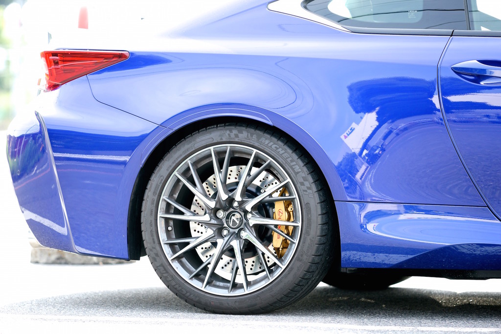 LEXUS RCF 純正ホイール用bremboブレーキシステム完成 : HRDidee