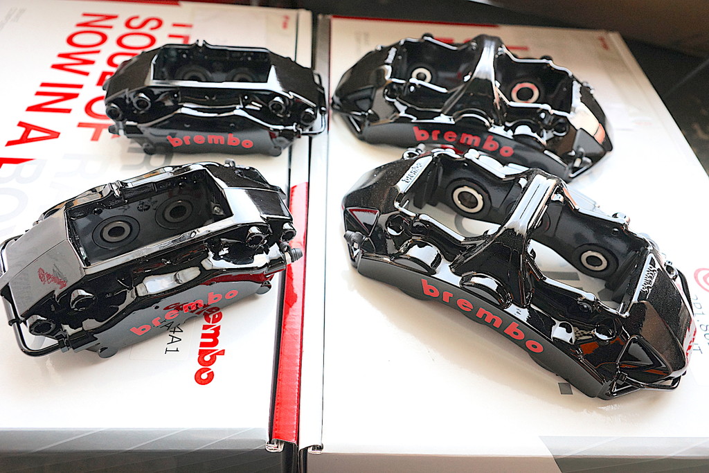 bremboブレーキキャリパー モノブロック6P・4P ブラック