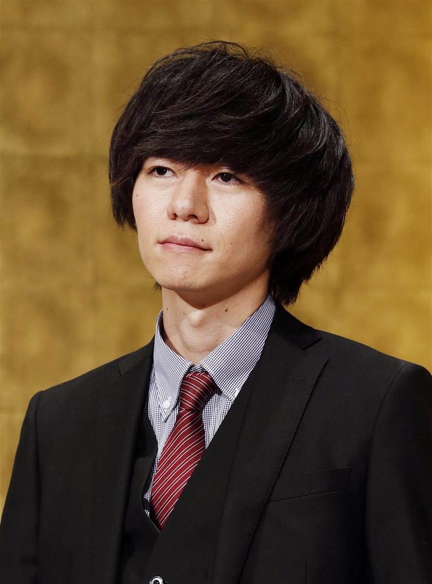 芸能 Buck Tick櫻井敦司と芥川賞作家 遠野遥 親子 に騒然 遠野さん イケメンだと思ってたらそういうことか 芸能界 石を投げれば 二世に当たる 2chまとめ ほろよひ人生