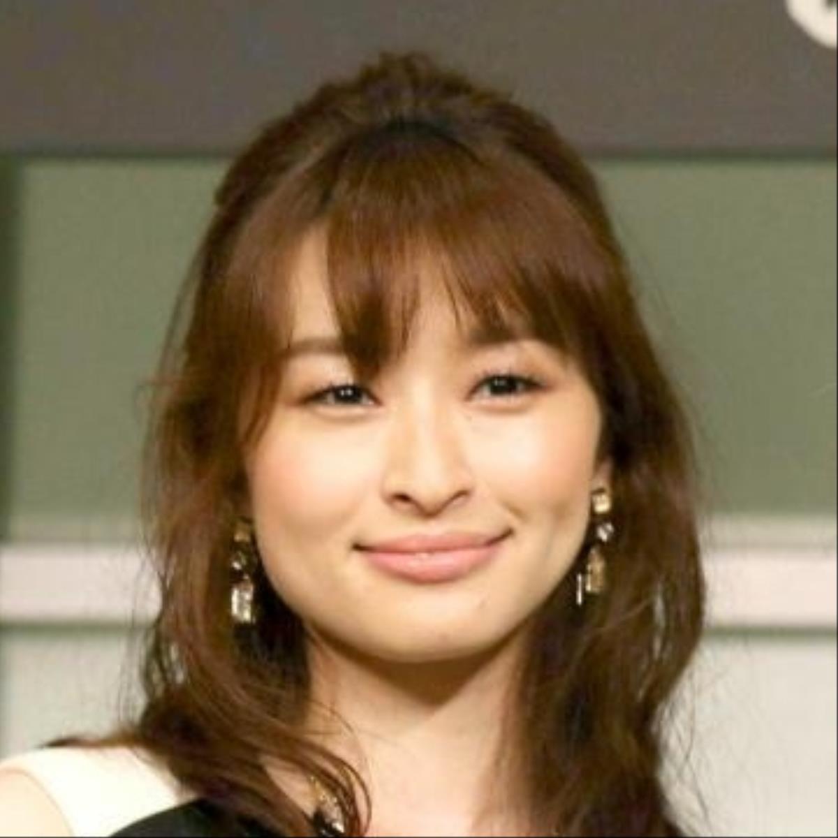 島袋寛子 １２歳年下夫 早乙女友貴の写真アップで超ノロけ 好きでしかたない 2chまとめ ほろよひ人生