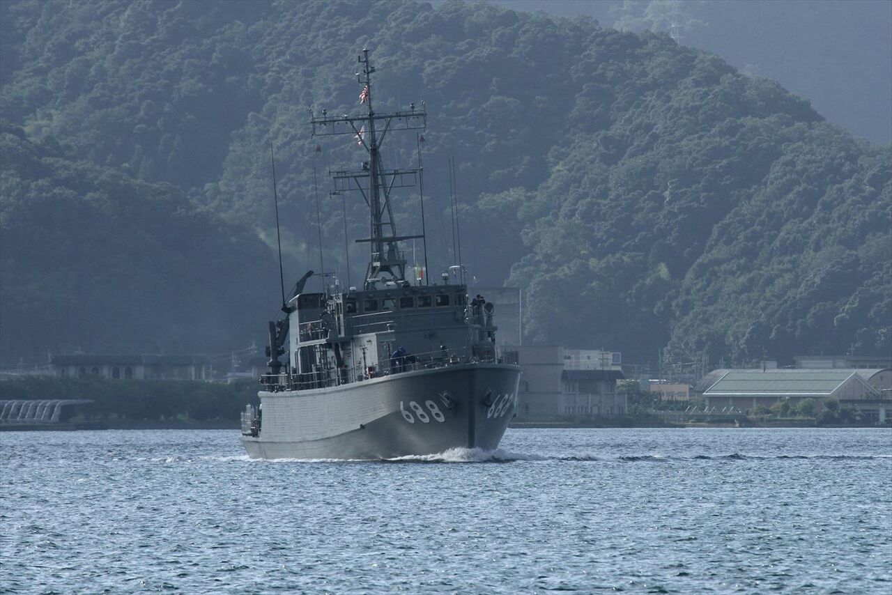 鉄艦ビール
	  掃海艇「あいしま」出港
	コメント