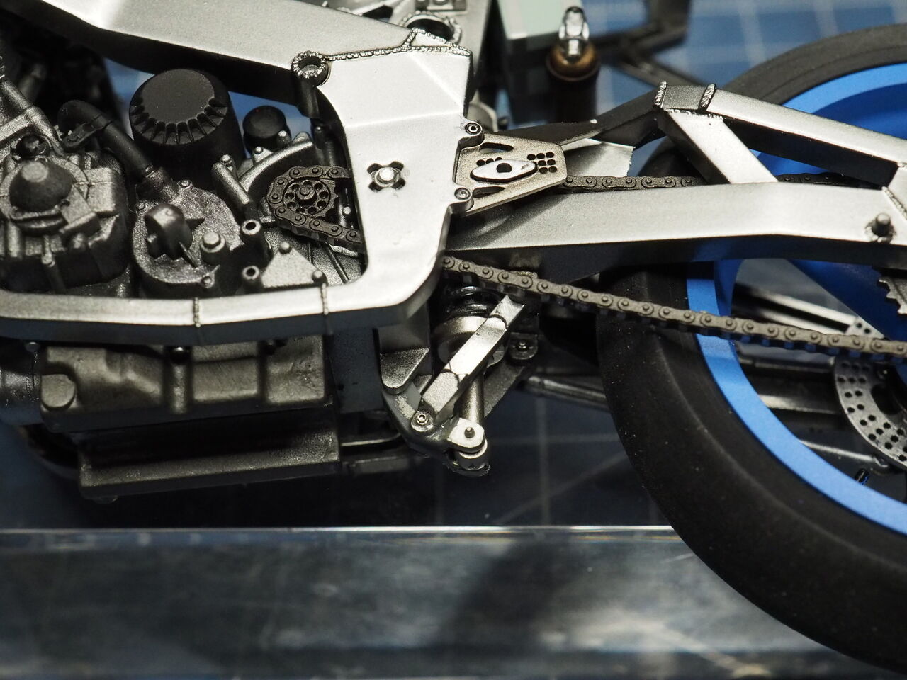 翔平です。 YAMAHA FZR750 TECH21 バイク模型