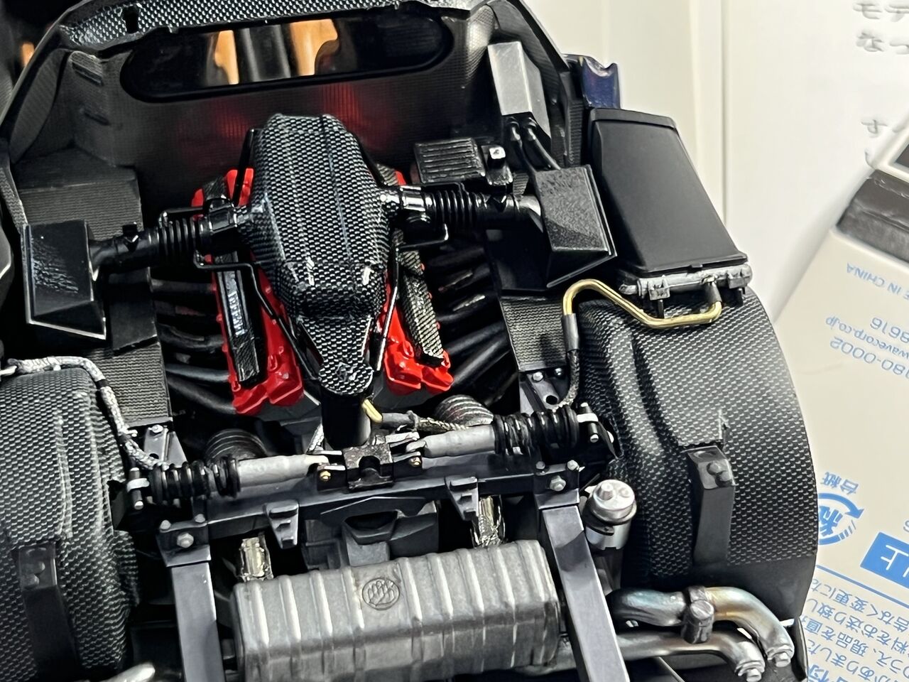 作る タミヤ エンツォフェラーリ 1/24 「その14 エンジンルームの製作 