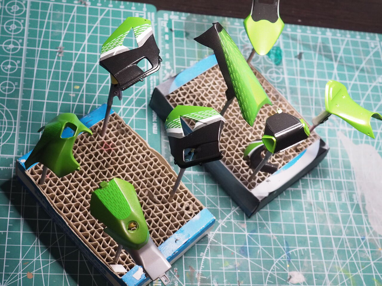 作る タミヤ KAWASAKI Ninja ZX-RR 1/12「その12 カウル① 作る タミヤ KAWASAKI Ninja ZX-RR 1/12「その12 カウル①
