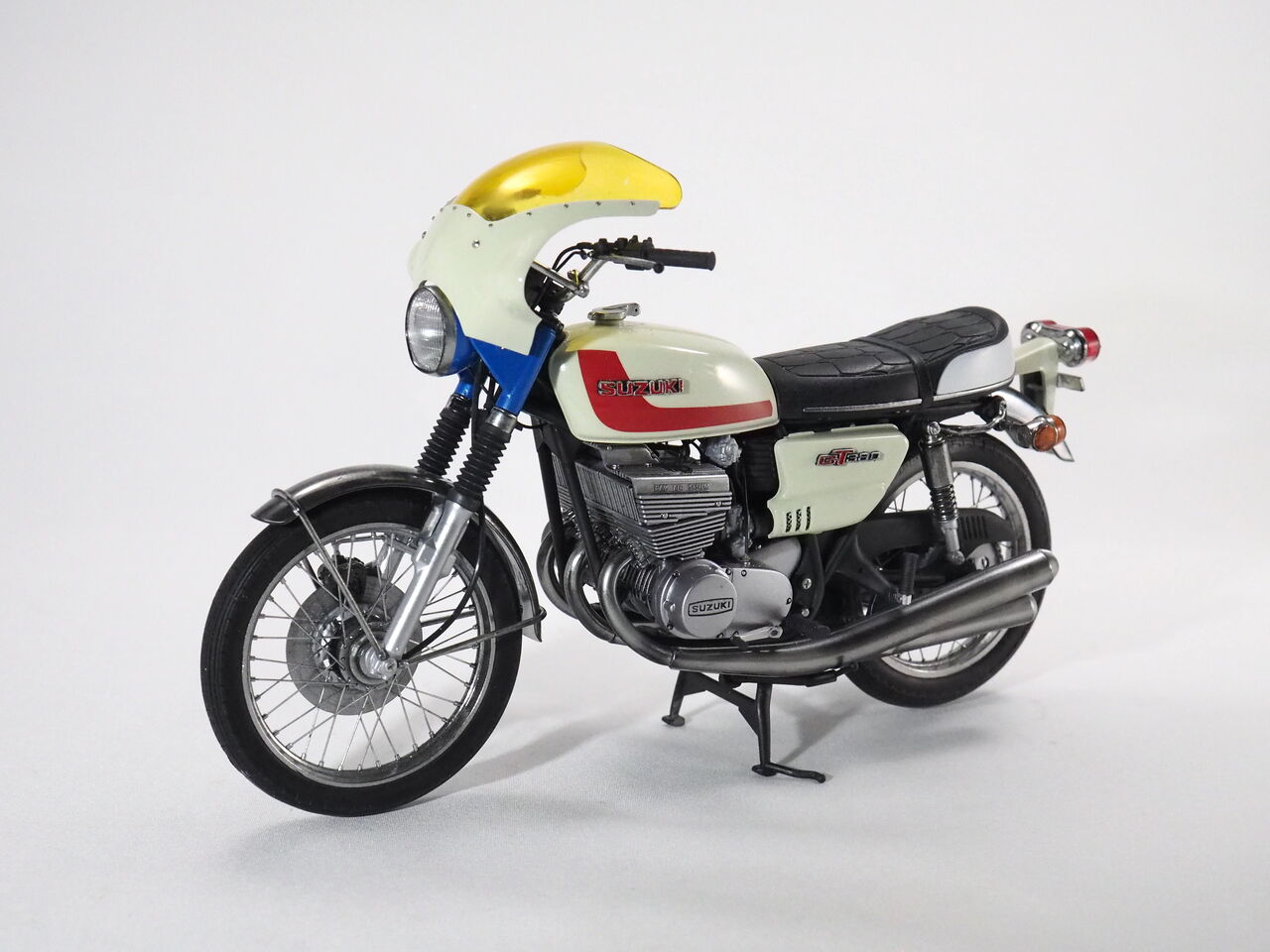 作る ハセガワ 本郷猛のバイク〜SUZUKI GT380 1/12「その11